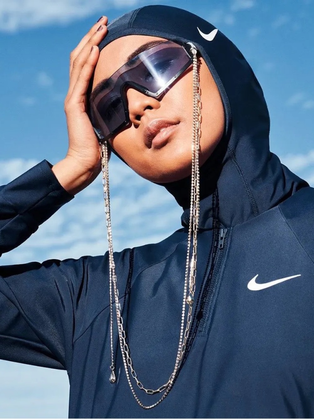 Nike Women's victory swim hijab in navy